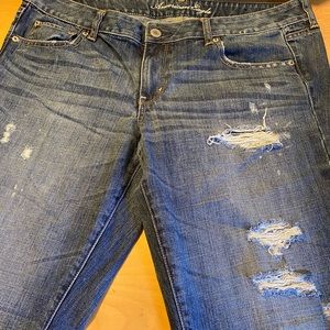 Medium washed distressed jeans